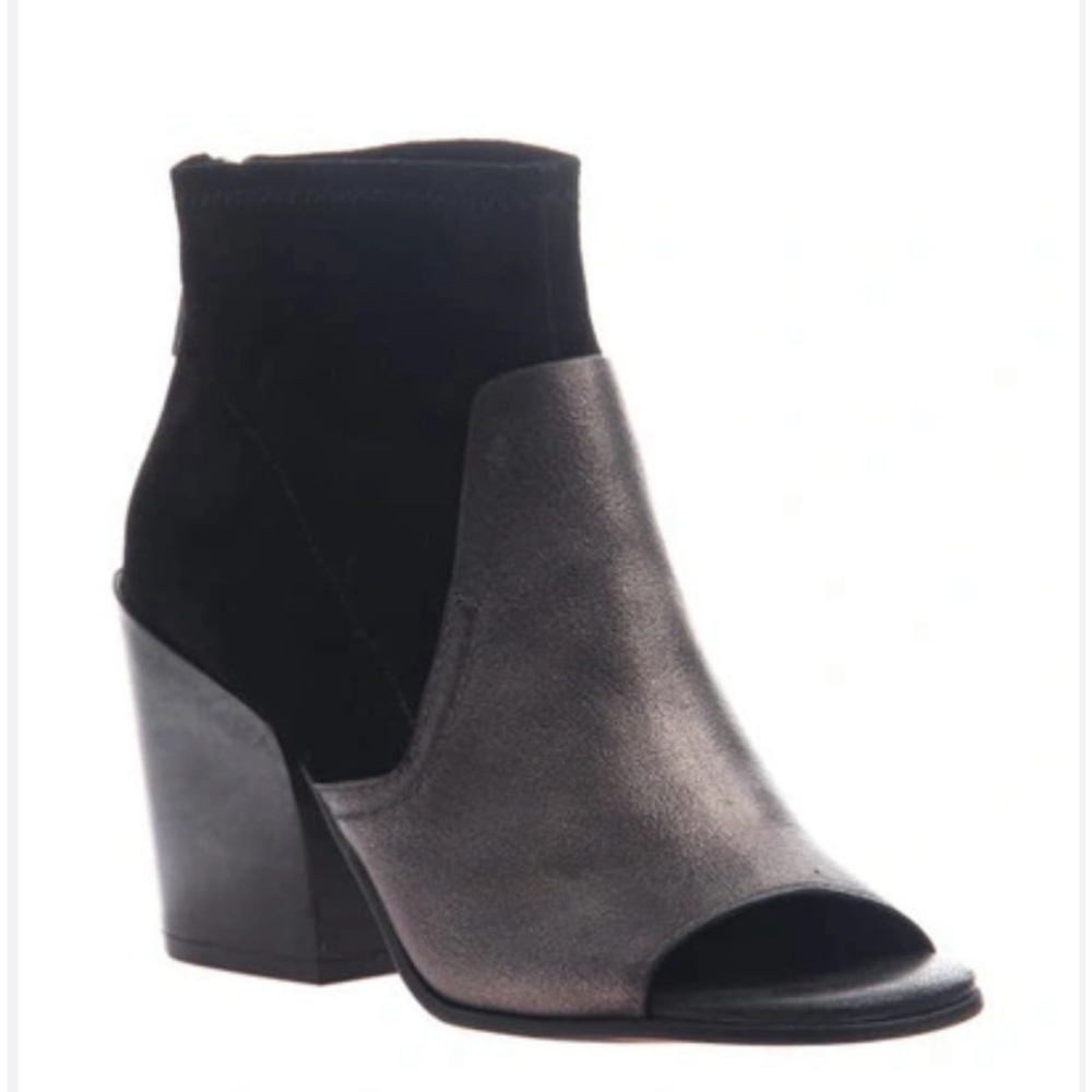 Naked Feet beta bootie size 10